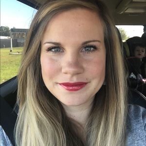 Meet your Posher, Carly